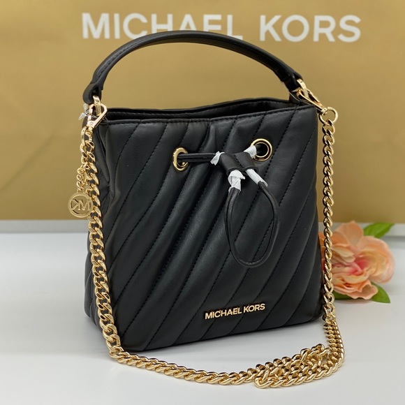 MICHAEL KORS SMALL BUCKET XBODY BLACK - Picture 2 of 16
